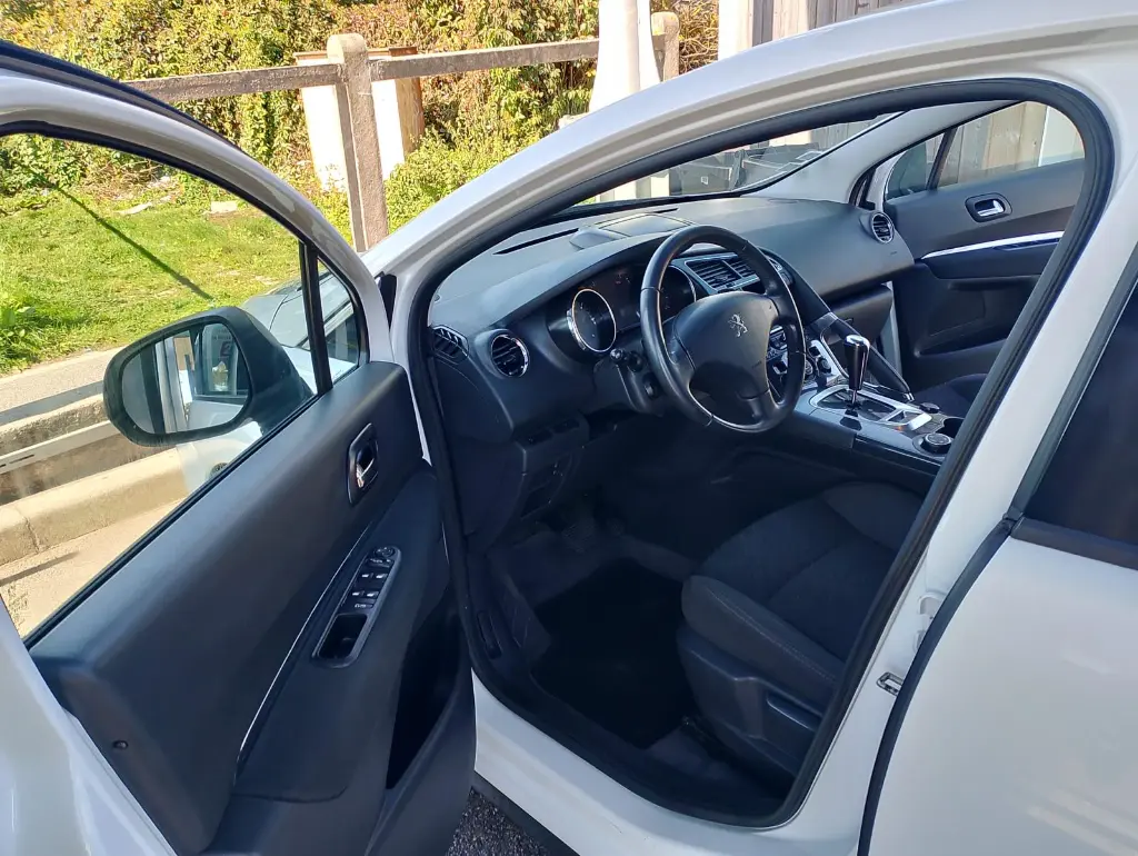 WhatsApp Image 2025-10-23 à 01.14.58_28f7060c.webp